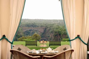 Victoria Falls: Kulturelle Tour mit High Tea