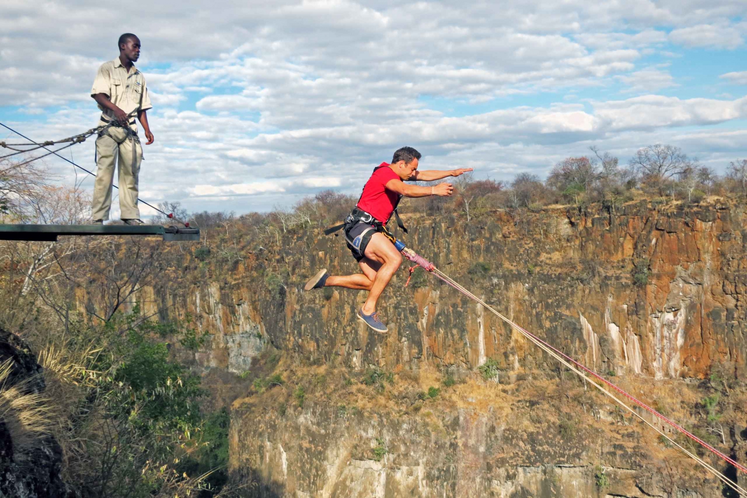 Victoria Falls: Gorge Swing with Hotel Pickup