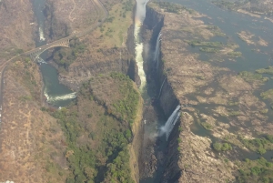 Victoria Falls: Group Tour of the mighty Falls