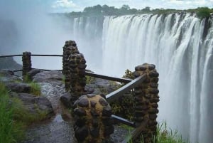 Victoria Falls: Zimbabwe and Zambia 2-Side Guided Tour
