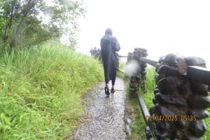 ヘリコプター遊覧飛行＆ガイド付き滝ツアー（ホテル送迎付き）をご利用いただけます