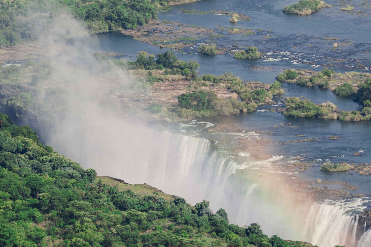 Victoria Falls: Helicopter Day Trip to Hwange