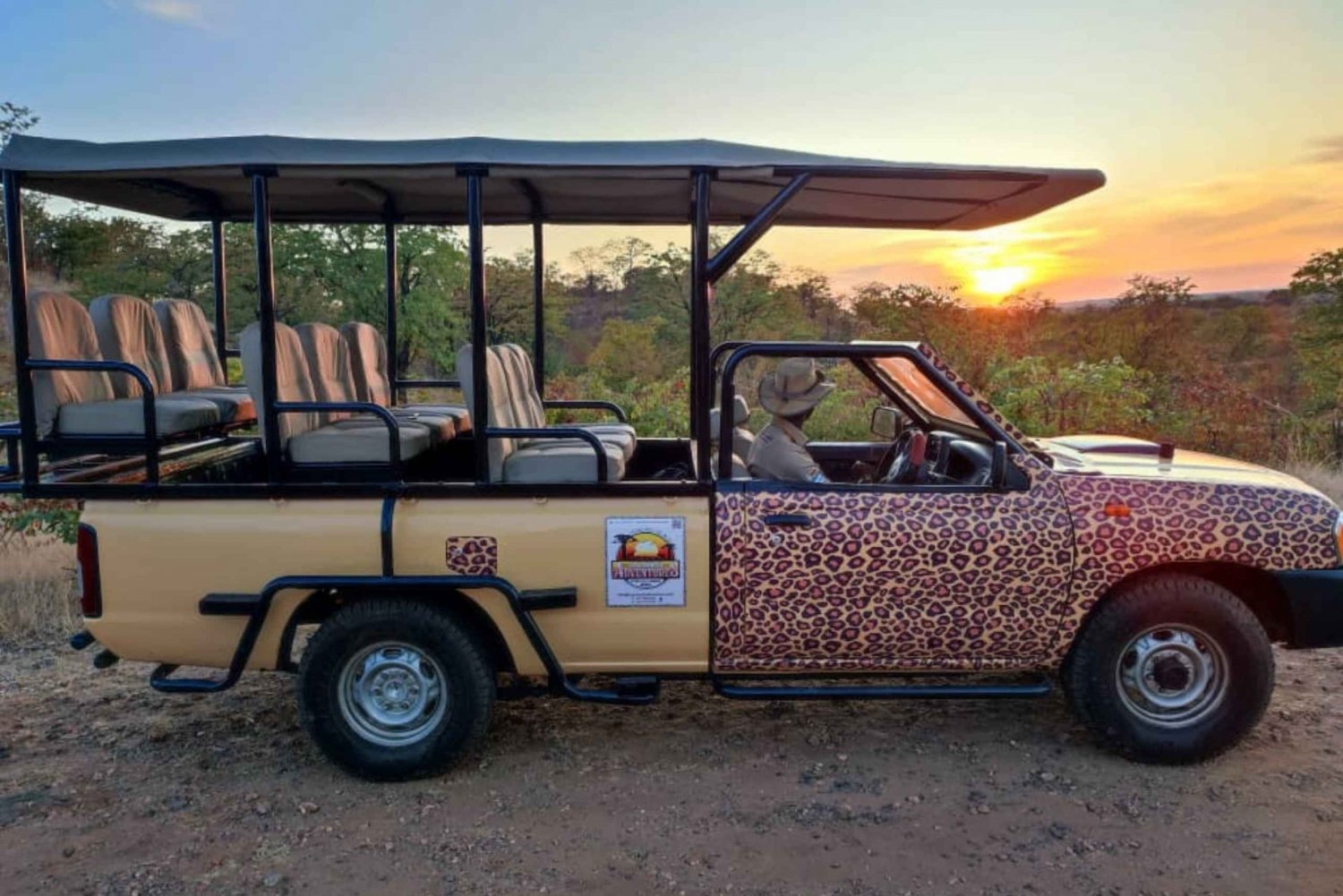 Victoria Falls Park: Moonlight Safari in Safari Jeep