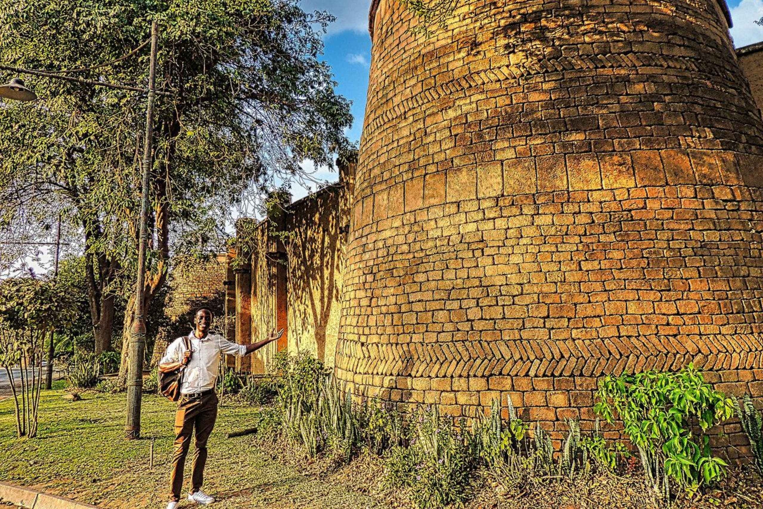 Victoria Falls: SADC Special 4x4 Victoria Falls Town Safari