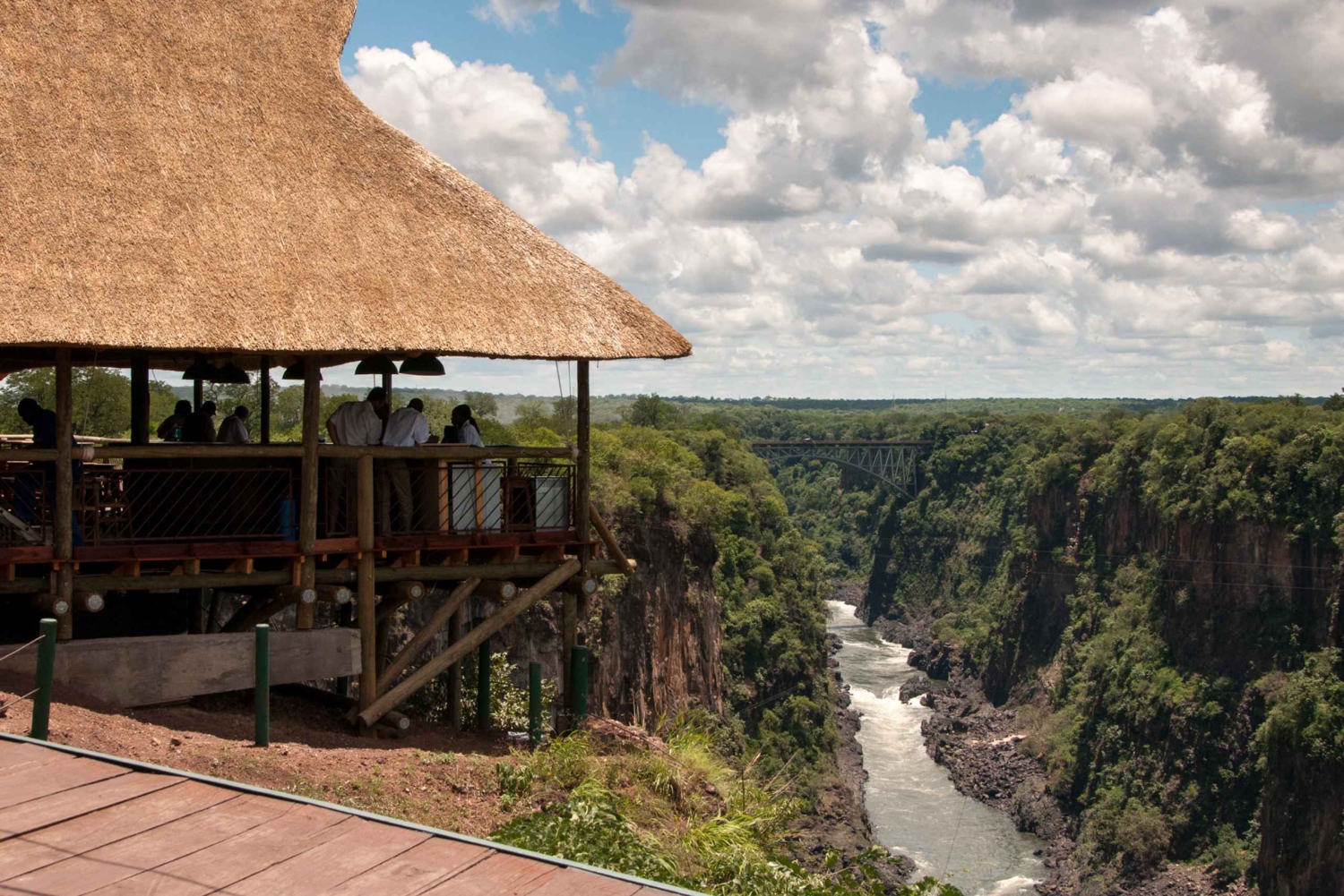 Safari nas Cataratas Vitória com almoço e cruzeiro ao pôr do sol