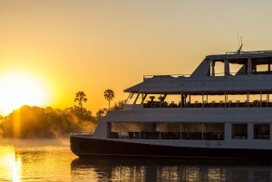 Safari nas Cataratas Vitória com almoço e cruzeiro ao pôr do sol
