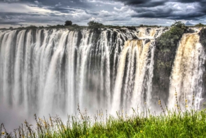 Victoria Falls: Sunrise in the Falls