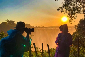 Victoria Falls: Sunrise Tour of the Falls