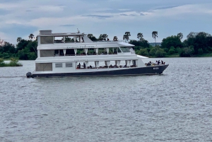 Victoria Falls: Sunset Cruise and Dinner at The Eatery