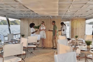 Victoria Falls: Landsbyopplevelse med luksuscruise og lunsj