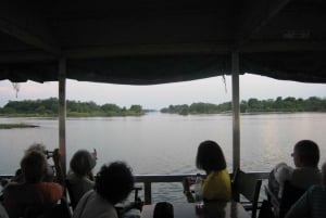 Victoria Falls: Zambezi River Sunset Cruise