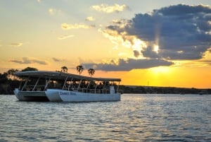 Victoria Falls: Zambezi River Sunset Cruise