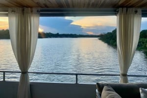 Zambezi Cruise : Luxury Sunset Cruise : The Zambezi Explorer