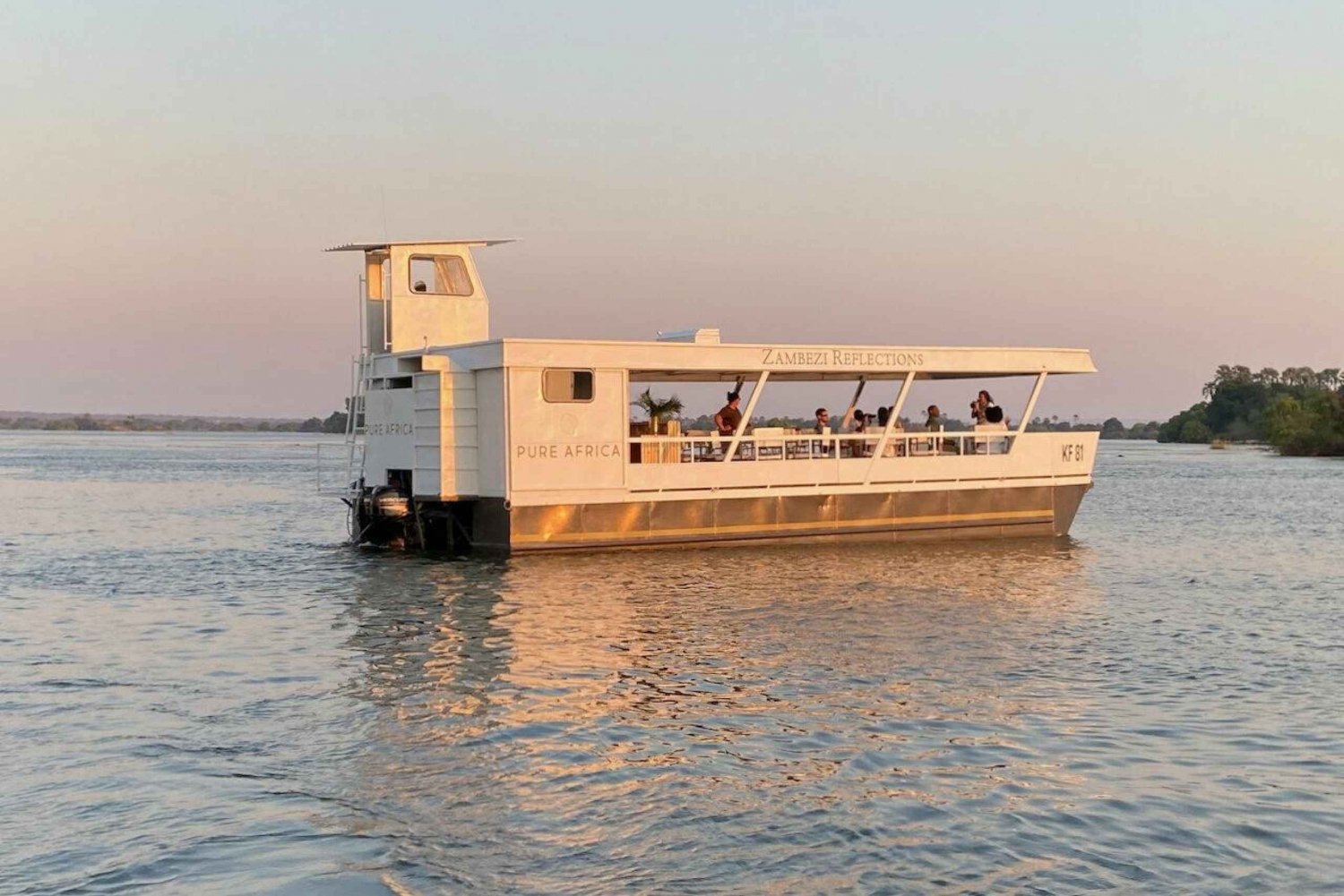 Zambezi River : Luxury Sunset Cruise With 4 Course Dinner