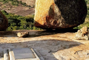 Zimbabwe: Cecil John Rhodes Grave & Cave Rock Art Paintings