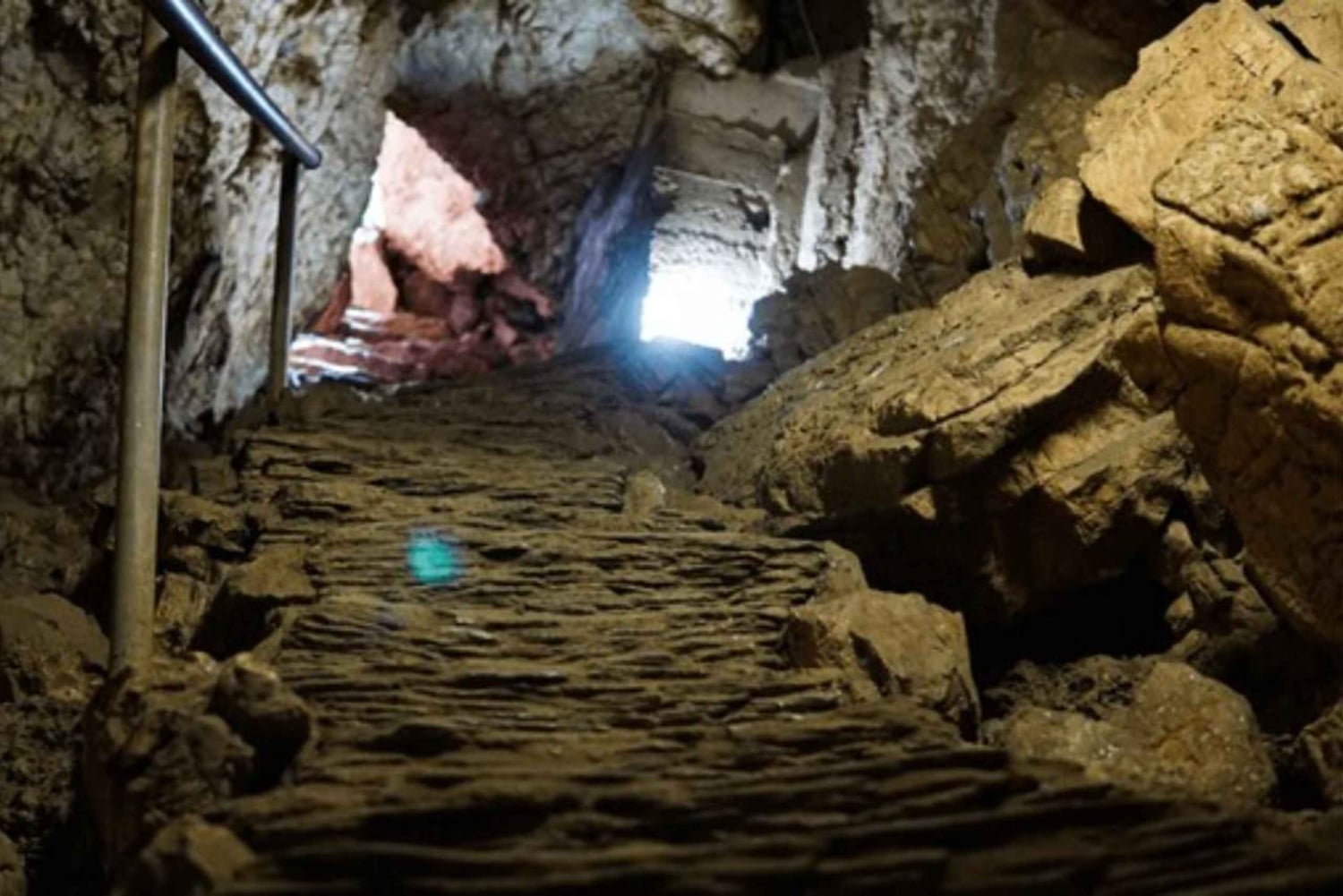 Zimbabwe: Chinhoyi Caves Tour with Lion Viewing and Lunch