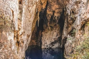 Zimbabwe: Chinhoyi Caves Tour with Lion Viewing and Lunch