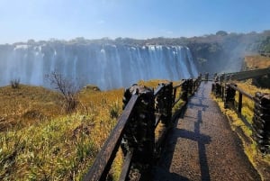 Zimbabwe i Zambia: prywatna wycieczka z przewodnikiem po wodospadach