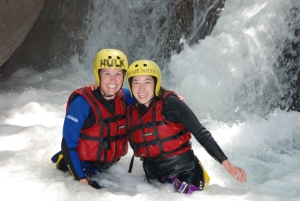 Ab Zürich: Canyoning in Interlaken mit Rücktransfer