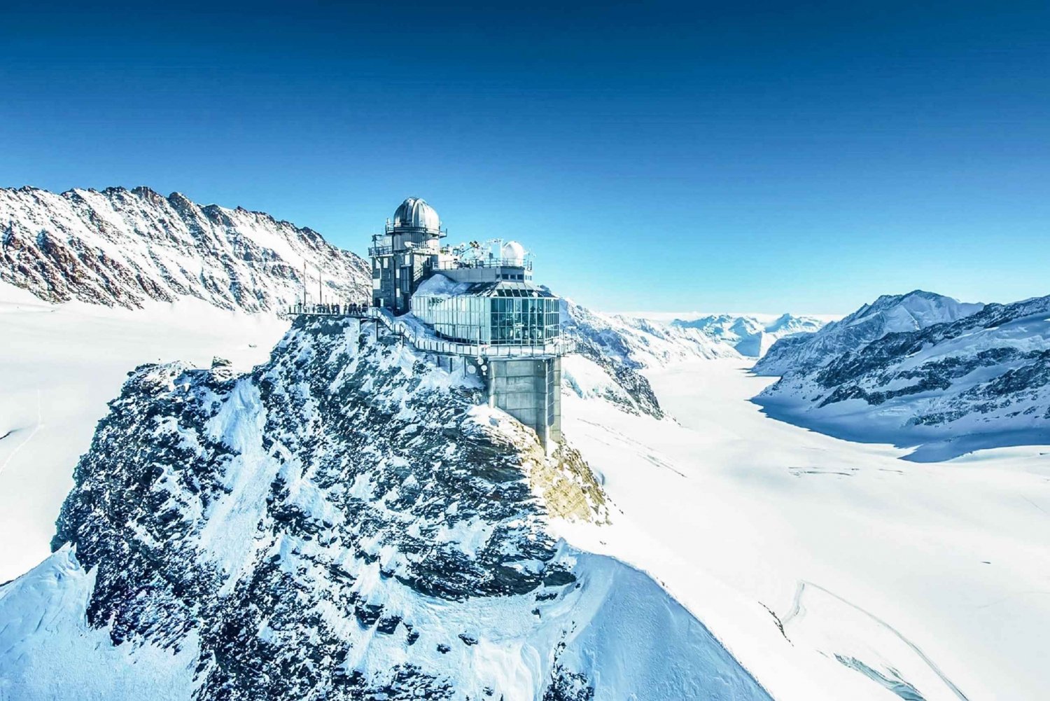 Zürichistä: Interlakeniin ja Jungfrauhun