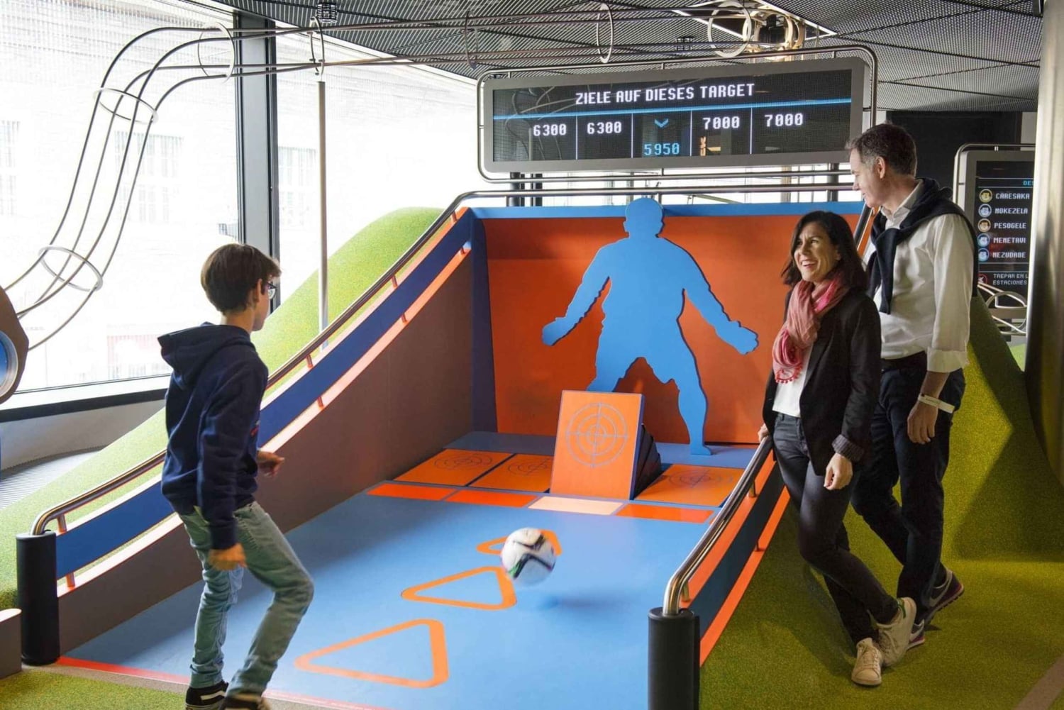 Von Zürich aus: FIFA MUSEUM Eintrittskarten mit Abholung