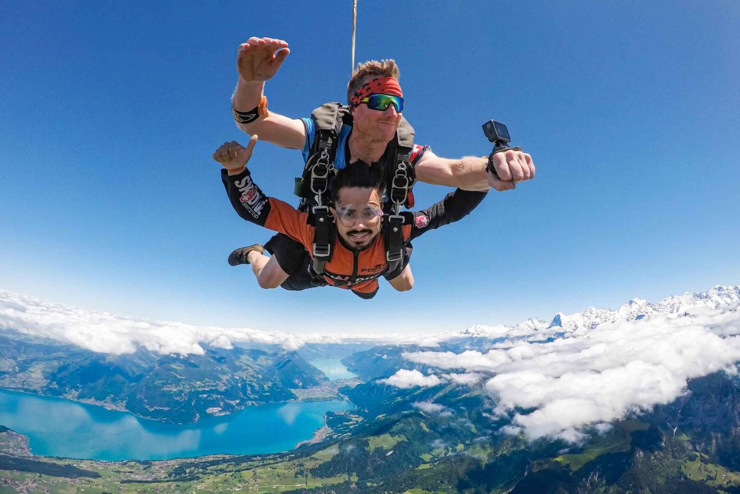 Fra Zürich: Fallskjermhoppeventyr i Interlaken