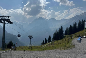 Da Zurigo: escursione privata di un giorno al lago turchese di Oeschinensee