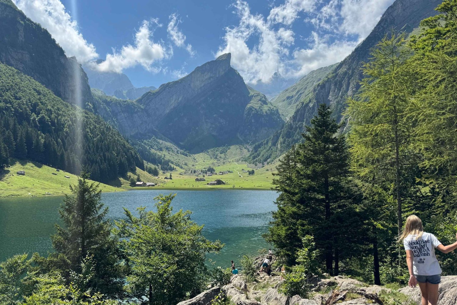 Zürichistä: Yksityinen vaellus upealle Seealpsee-järvelle