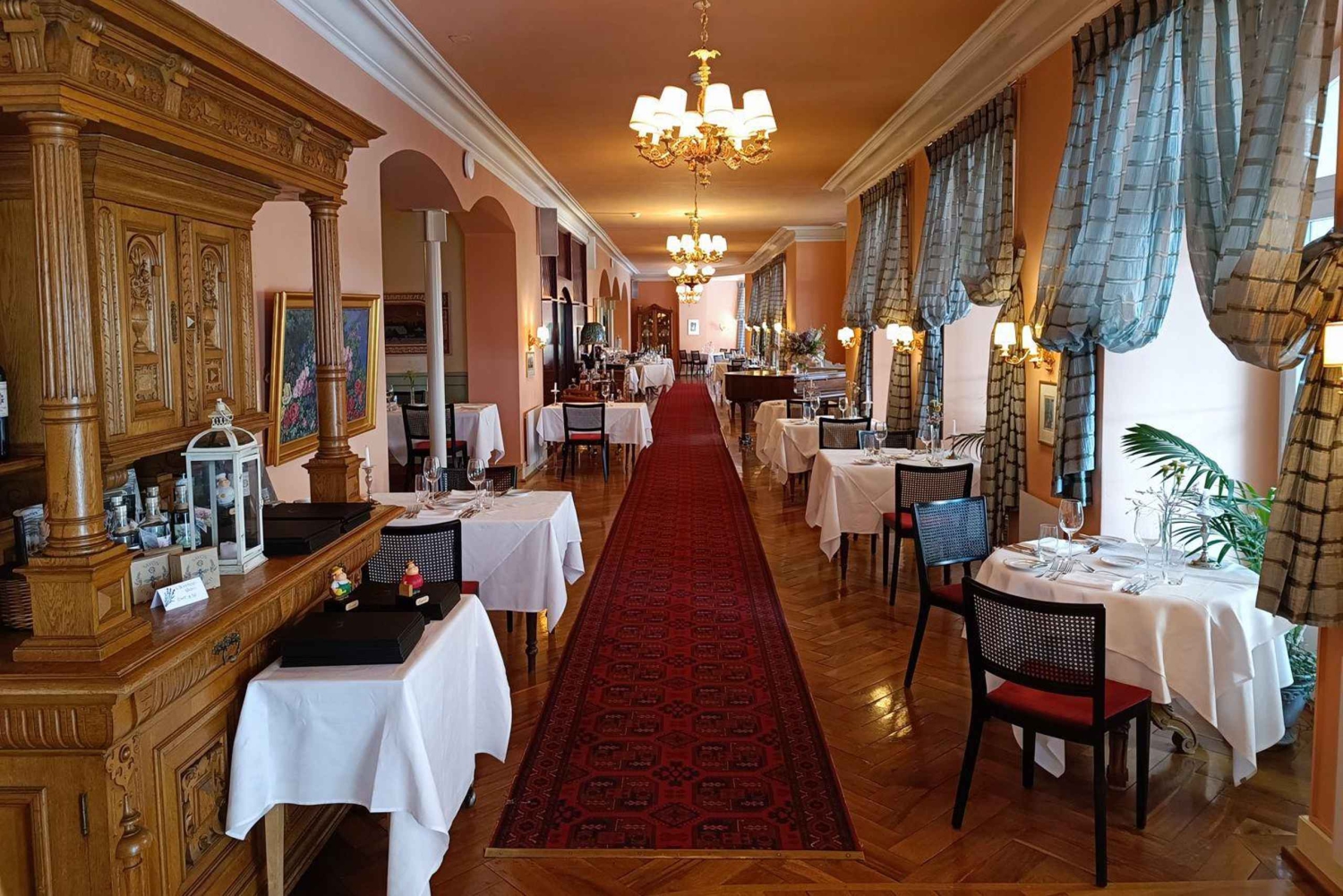 Interlaken: Highlights Tour med en lokal med privat bil