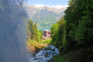 Interlaken: Highlights Tour med en lokal med privat bil