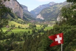 Interlaken: Highlights Tour med en lokal med privat bil