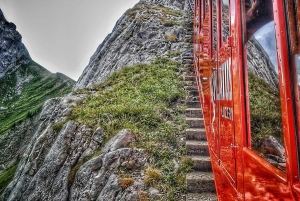 Однодневная поездка для небольшой группы из Цюриха на гору Пилатус с золотым туром