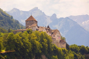 Excursión de un día privada de Basilea a Zúrich, Vaduz y vuelta