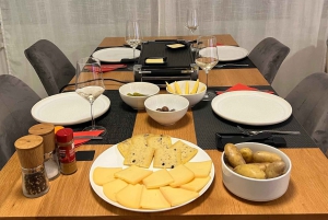 Raclette au cœur de la ville de Zurich : une soirée à la maison avec des locaux