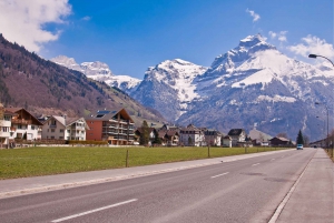 Small Group Tour to Mt Titlis & Interlaken byCar from Zurich