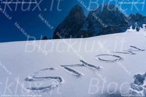 ST MORIT:BLACKLUX TRANSFER VAN ST MORITZ NAAR LUCHTHAVEN ZURICH