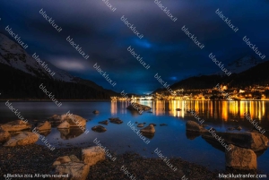 ST MORIT:BLACKLUX TRANSFER VAN ST MORITZ NAAR LUCHTHAVEN ZURICH