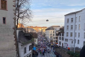 Schweizer Highlights: Geführte Tour durch Zürich, Luzern und Basel