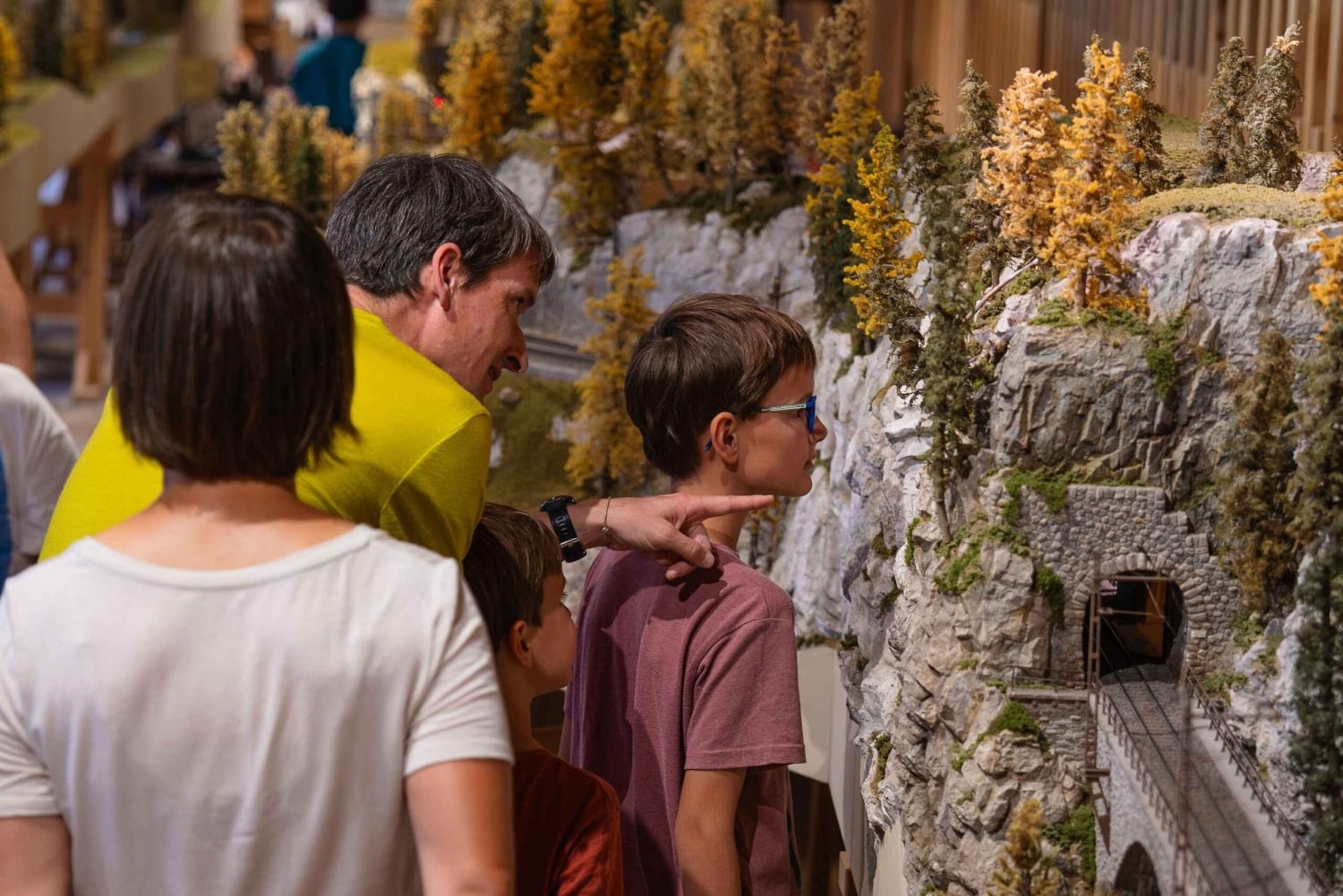 Ретийская железная дорога ЮНЕСКО: виадук, музей поездов, Санкт-Мориц