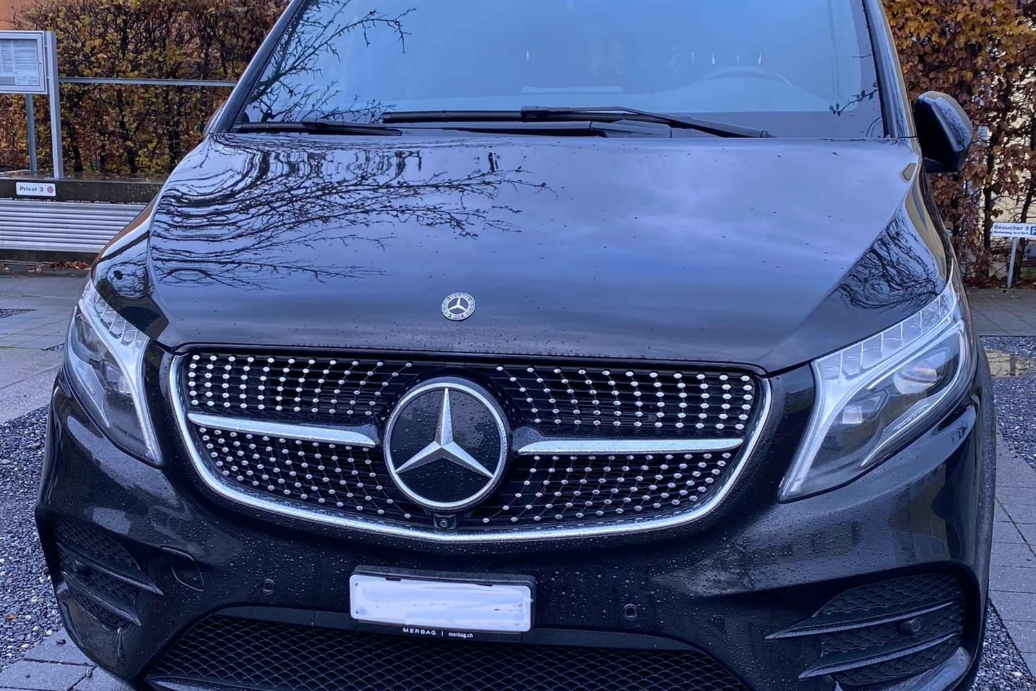 Yksityinen kuljetus Zürichin lentokentältä Zürichin kaupunkiin