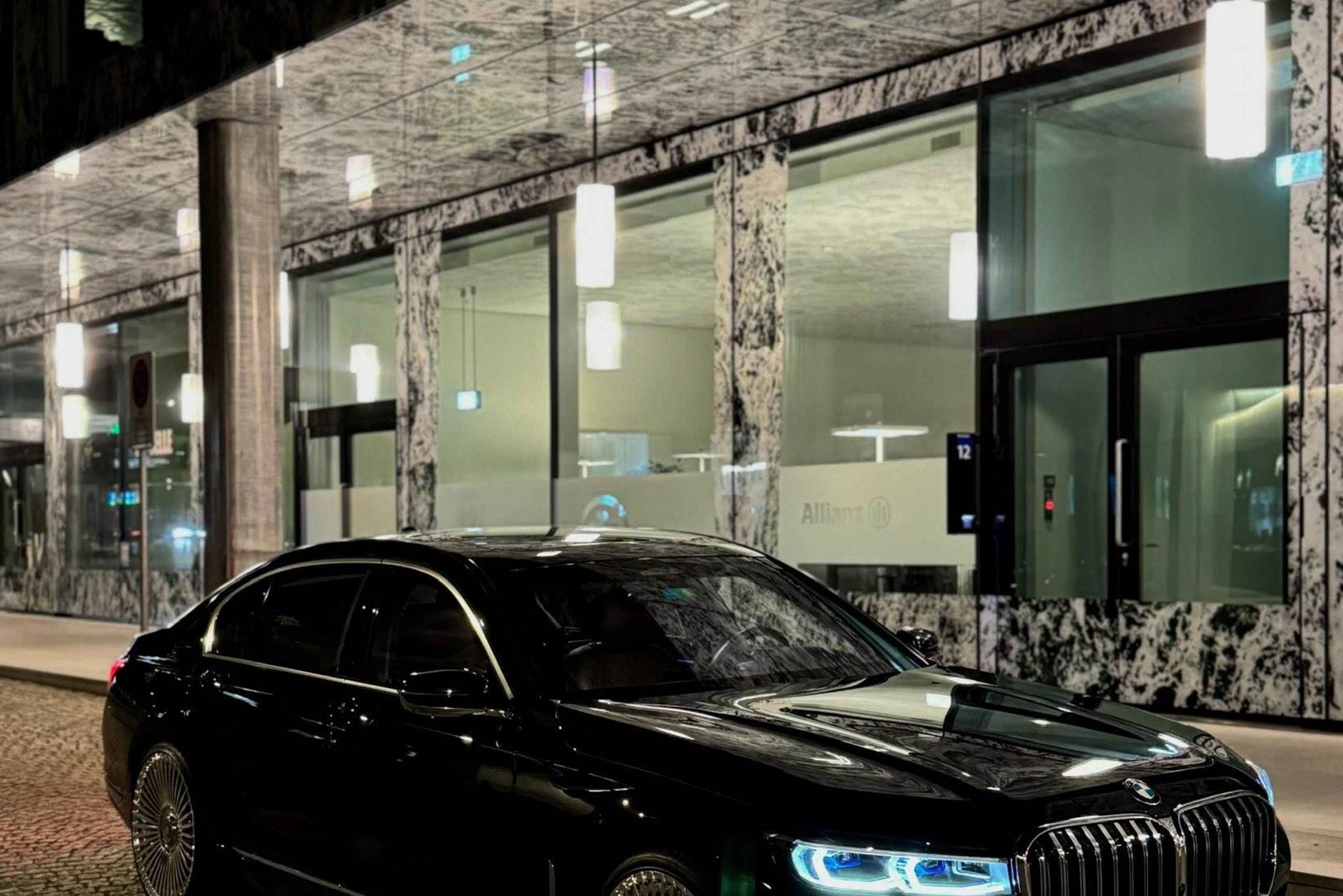 Zurich: Airport Transfer by Luxury Limousine