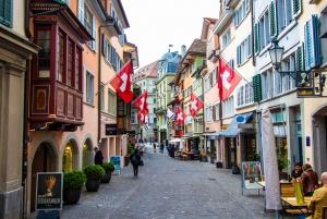 Zurich: Best Intro Tour and a Funicular Ride with a Local