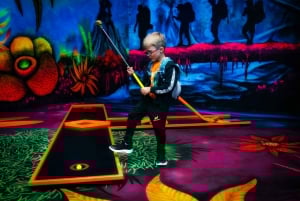 Zurich: Black Light Galaxy Minigolf