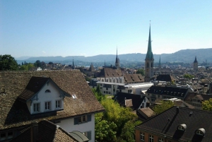 Zürich Charms: Private City Center Walk and Lake Cruise