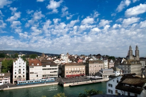 Zurich: City Bus Tour with Audio Guide and Lake Cruise