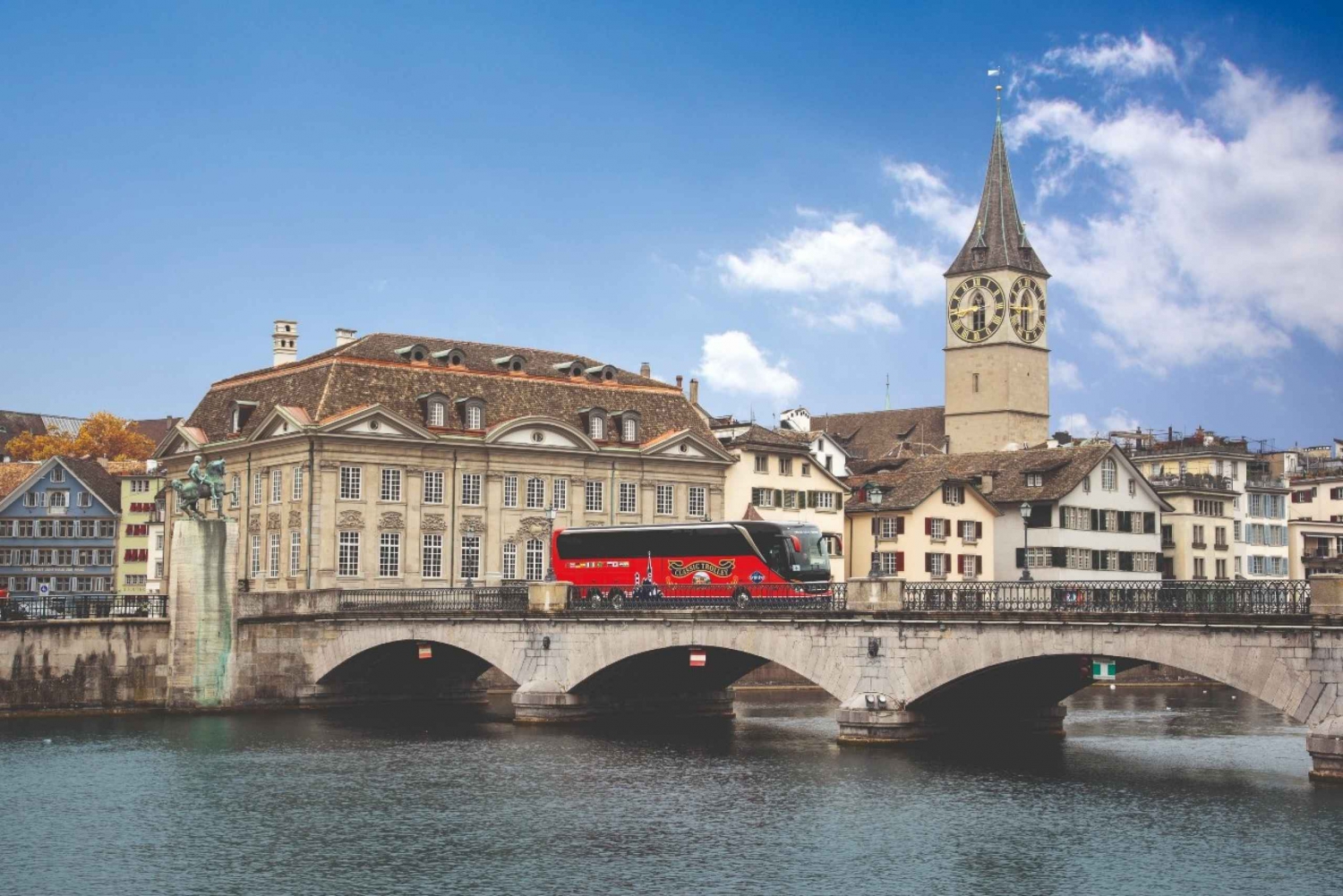 Zürich: Rundtur med buss och audioguide till stadens främsta sevärdheter