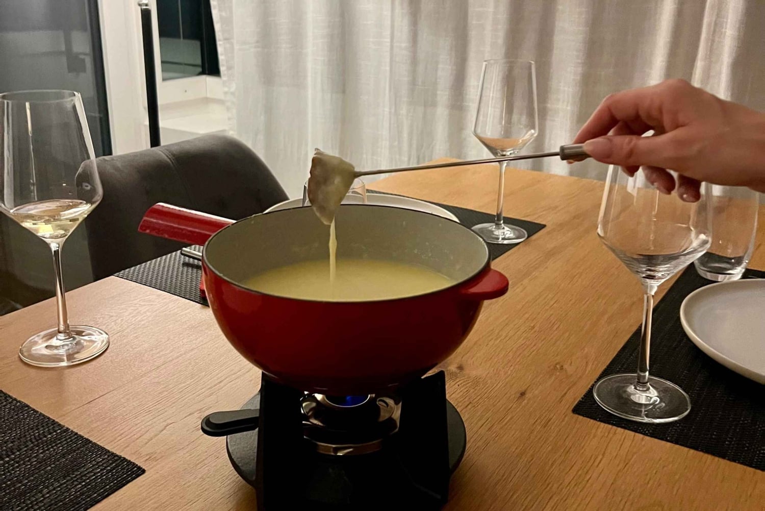 Zurich : Dégustez une fondue au fromage à la maison avec des habitants de la région