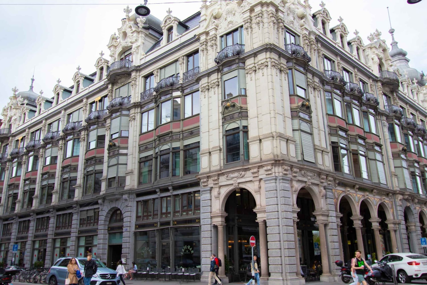 Zurych: Ekskluzywna szwajcarska wycieczka bankowa z lokalnym przewodnikiem