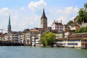 Zurich: Express Walk with a Local in 60 minutes