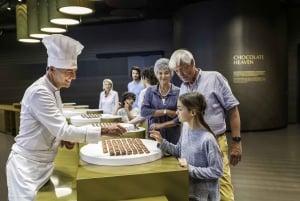 Zurich: Lindt Home of Chocolate Guided Tour & Entry Ticket